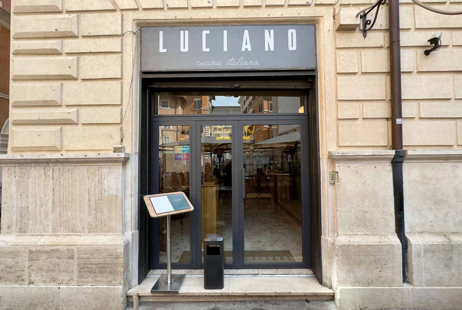 Luciano Cucina Italiana - foto del locale - 9 Luciano Cucina Italiana - foto del locale - 9