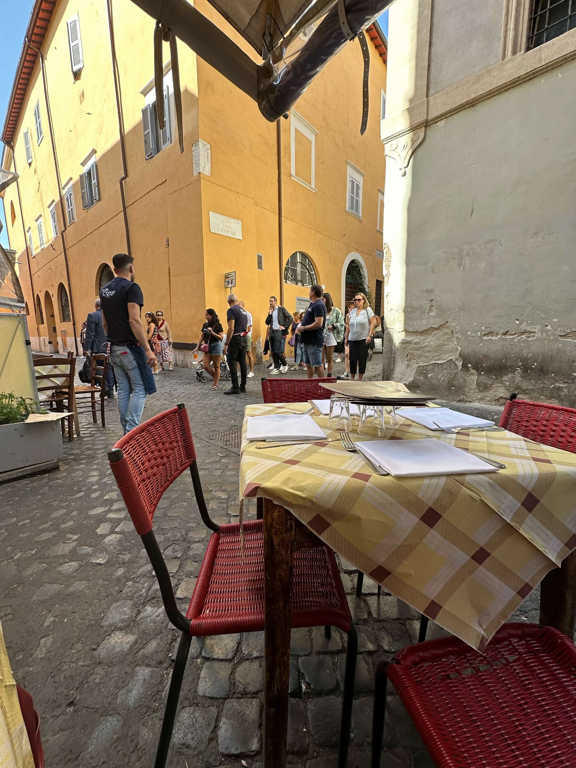 Trattoria Da Enzo al 29 - restaurant photos - 1 Trattoria Da Enzo al 29 - restaurant photos - 1